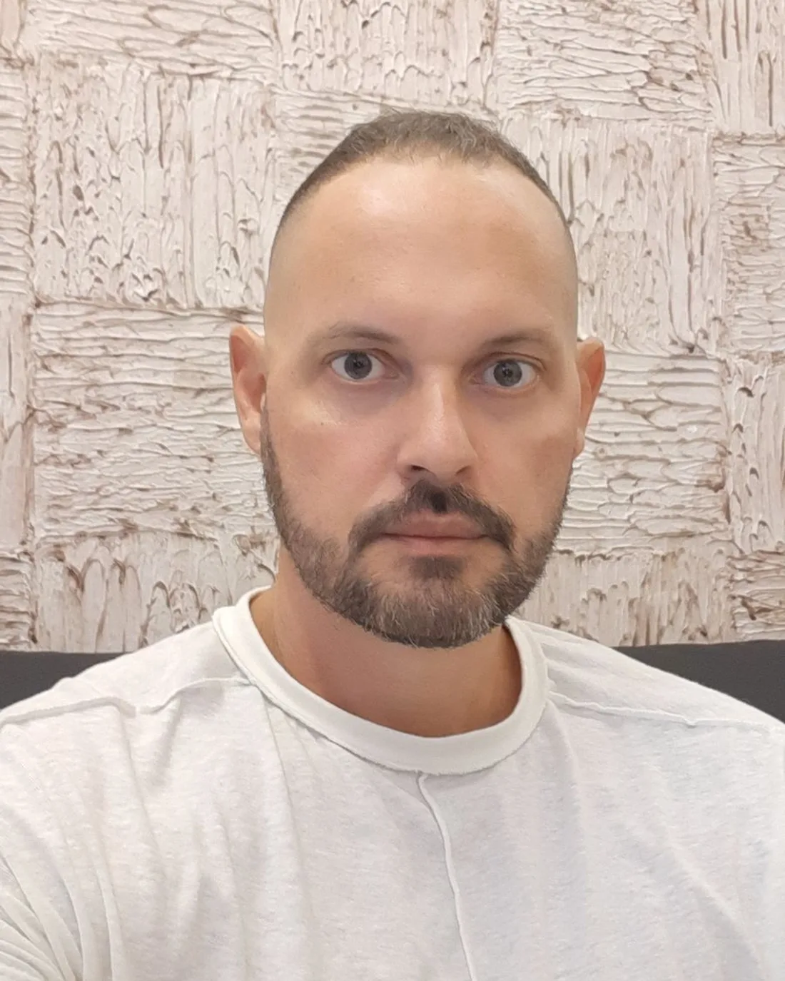 Retrato de Thiago Castillo Prizmic