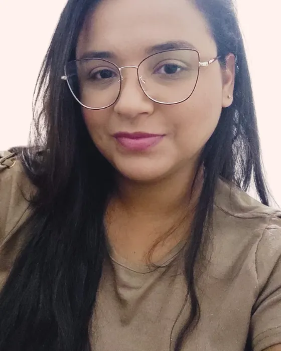 Retrato de Caroline Andrade Meira