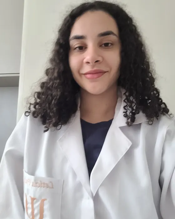 Retrato de Leticia Frassi Ferreira