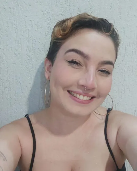 Retrato de Marianne Almeida de Faria