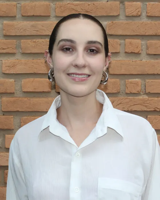 Retrato de Isabella Rotella Magalhães