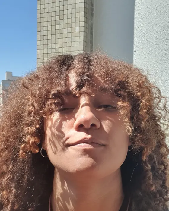 Retrato de Bruna Louise de Souza